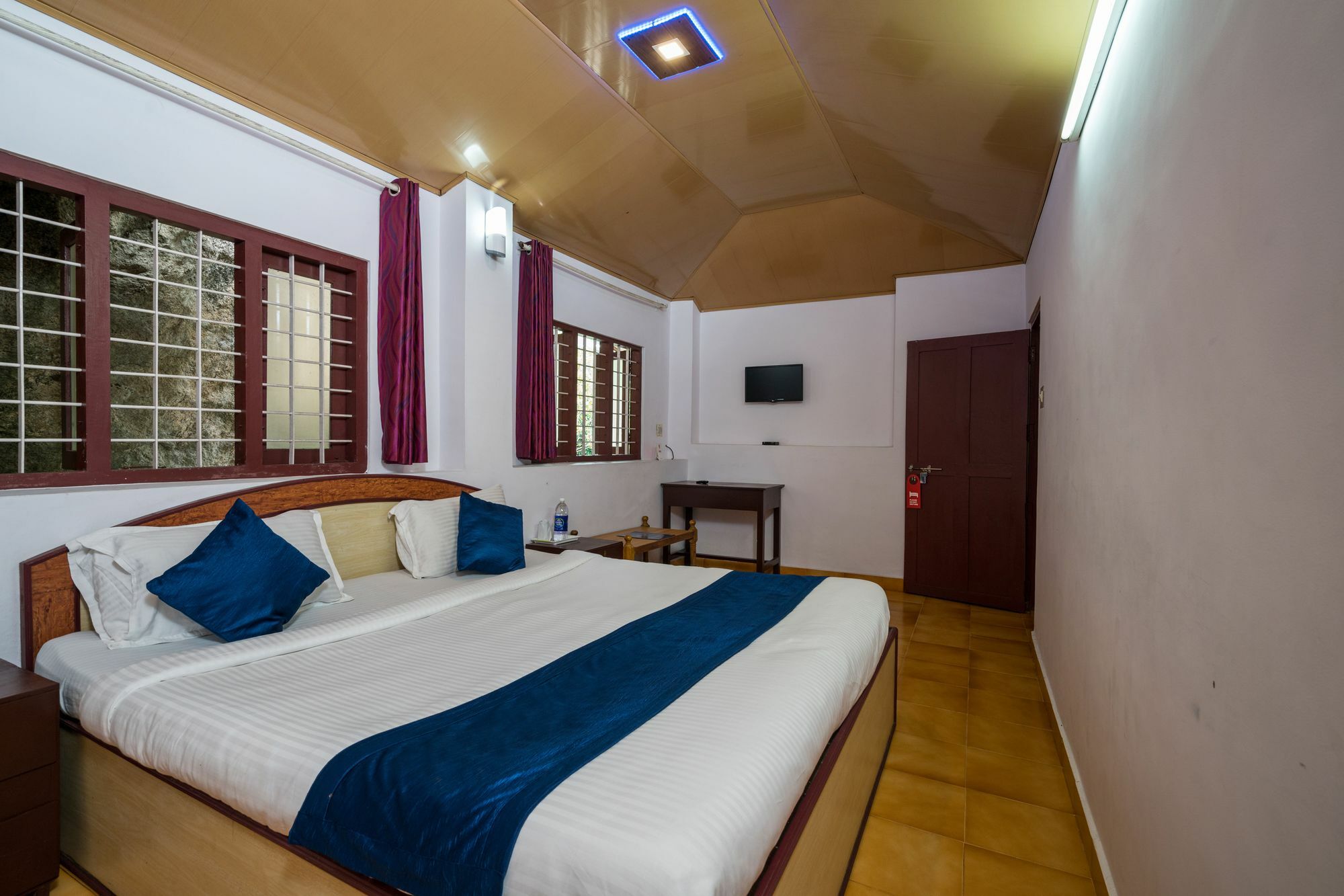 Oyo 10262 Hotel Munnar Rock 外观 照片
